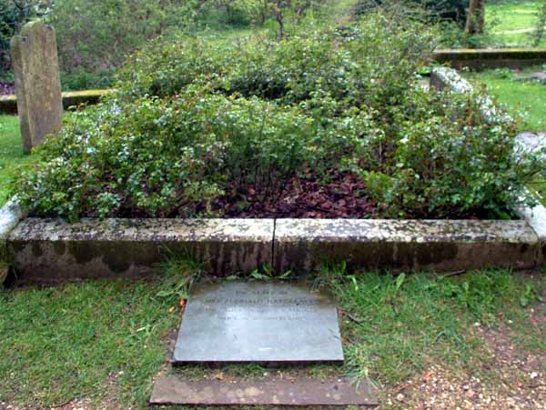 Lyndhurst,Alice Liddell,Wonderland,Reginald Hargreaves,Grave