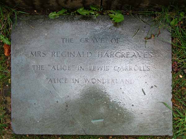 Lyndhurst,Alice Liddell,Wonderland,Reginald Hargreaves,Grave